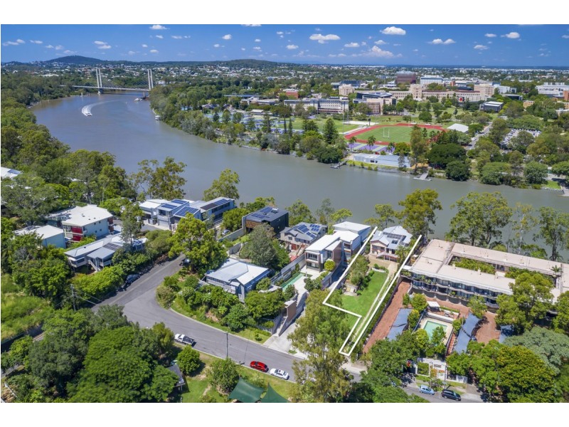 27 Dudley Street, Highgate Hill QLD 4101