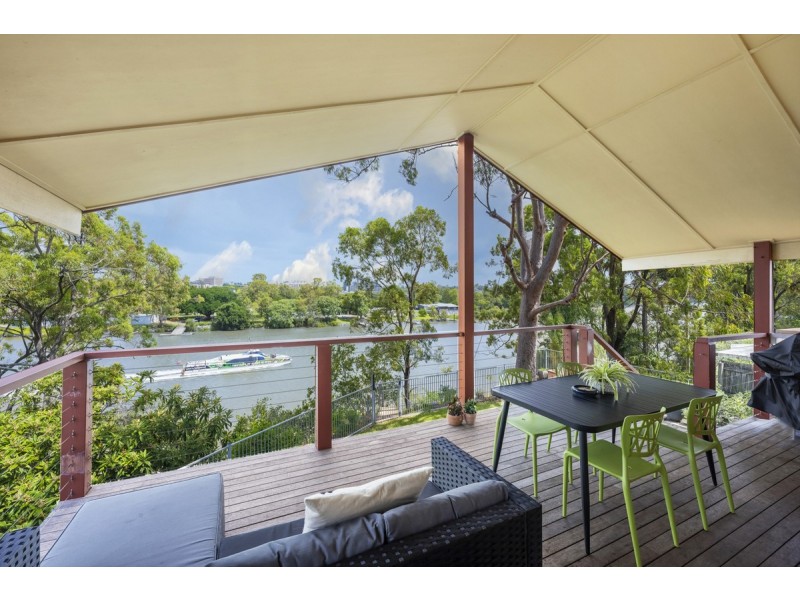 27 Dudley Street, Highgate Hill QLD 4101