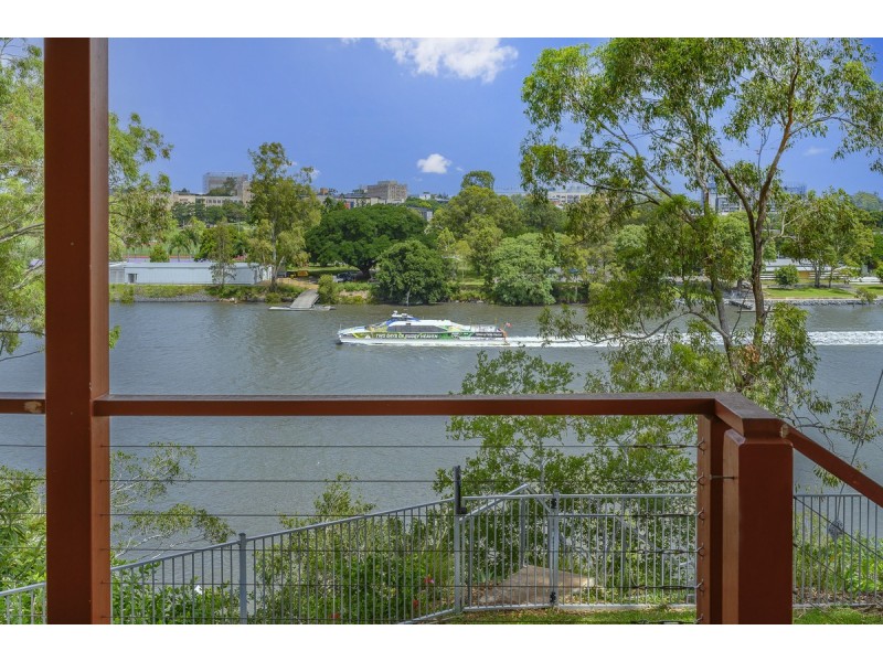 27 Dudley Street, Highgate Hill QLD 4101