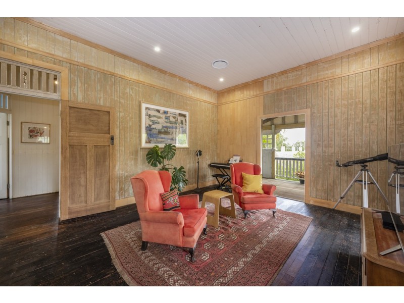 27 Dudley Street, Highgate Hill QLD 4101