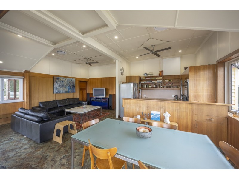 27 Dudley Street, Highgate Hill QLD 4101