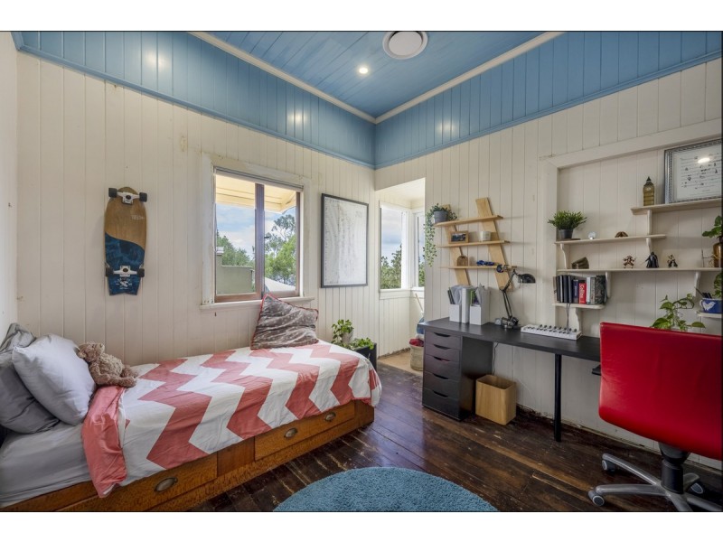 27 Dudley Street, Highgate Hill QLD 4101