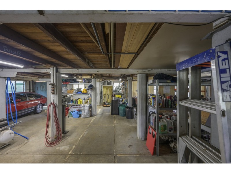 27 Dudley Street, Highgate Hill QLD 4101