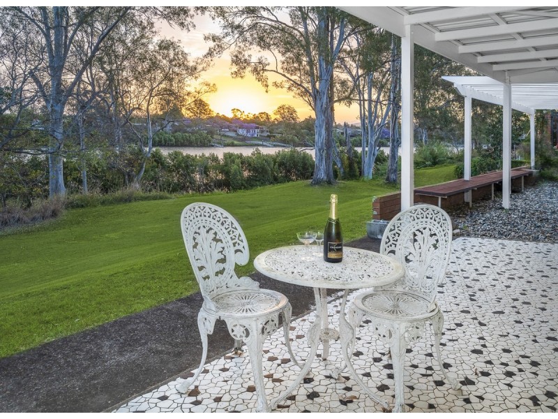 45 Glencairn Avenue, Indooroopilly QLD 4068