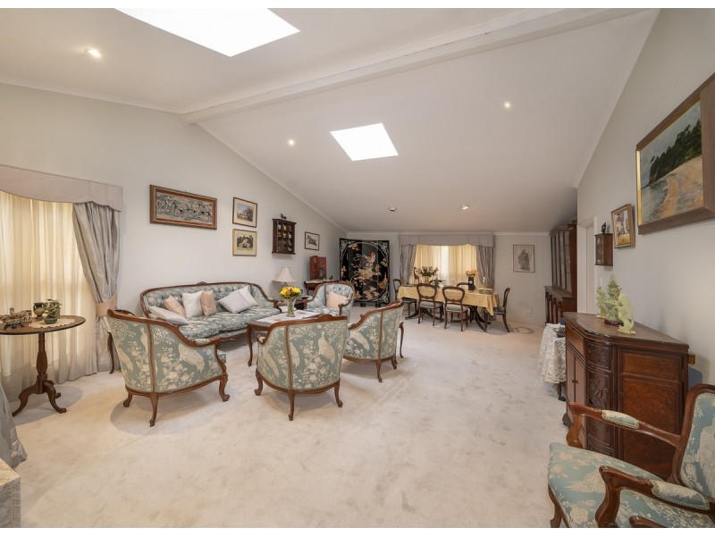 45 Glencairn Avenue, Indooroopilly QLD 4068