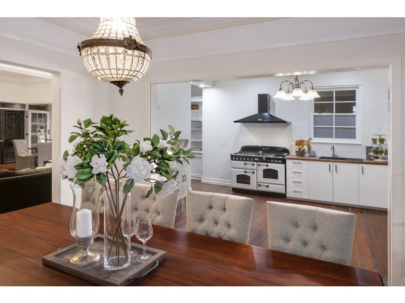 23 Goldieslie Road, Indooroopilly QLD 4068