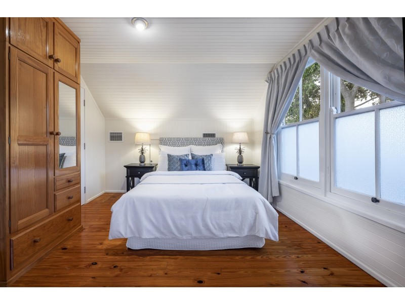 23 Goldieslie Road, Indooroopilly QLD 4068