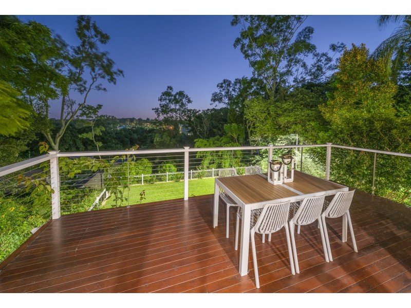 23 Goldieslie Road, Indooroopilly QLD 4068
