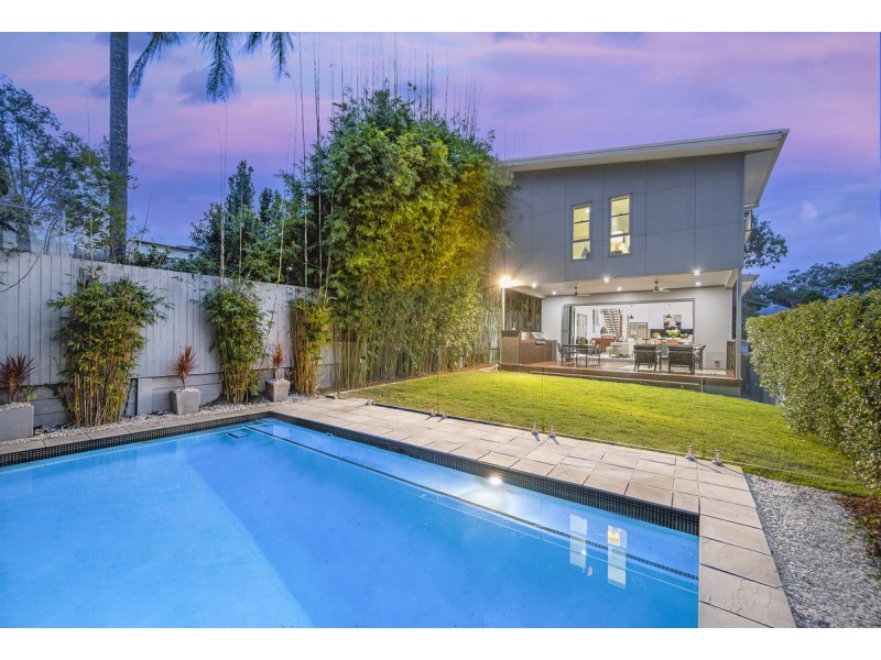 35 Victoria Street, Indooroopilly QLD 4068