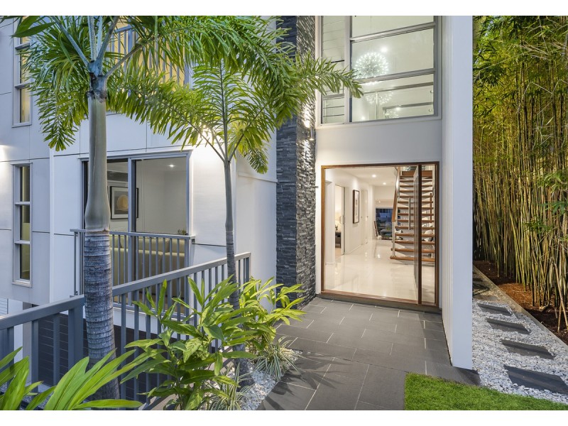 35 Victoria Street, Indooroopilly QLD 4068