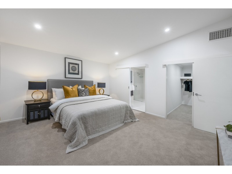 35 Victoria Street, Indooroopilly QLD 4068