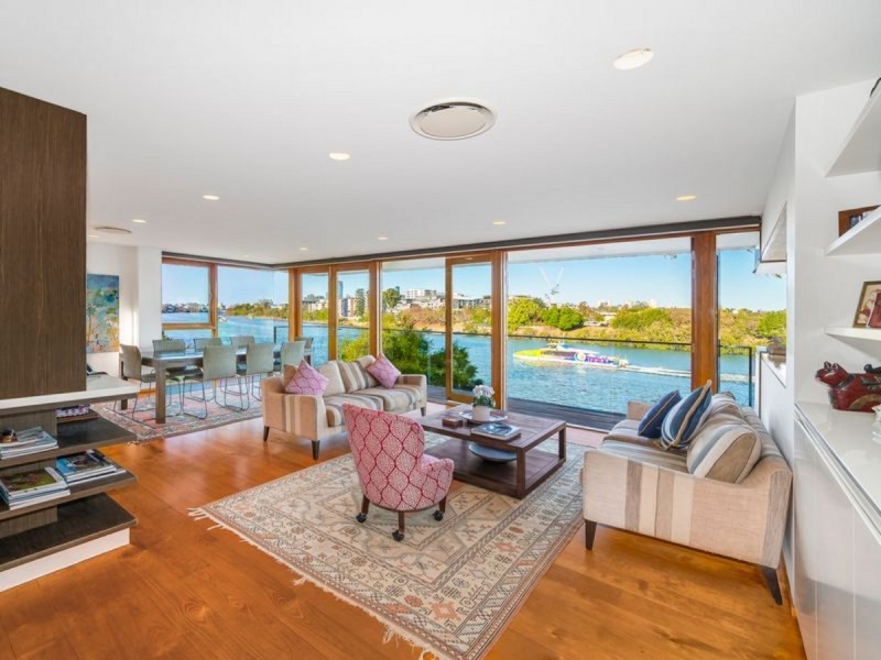 24 Glen Road, Toowong QLD 4066