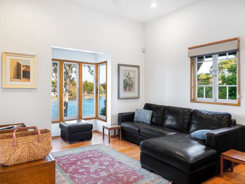 24 Glen Road, Toowong QLD 4066