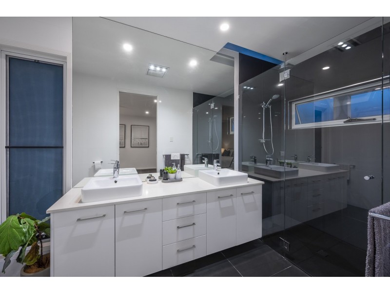 40a Dagmar Street, Holland Park West QLD 4121