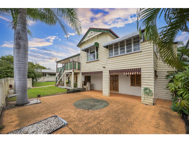 12 Hawthorn Terrace, Red Hill QLD 4059