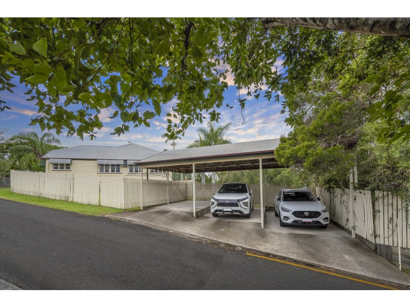 12 Hawthorn Terrace, Red Hill QLD 4059