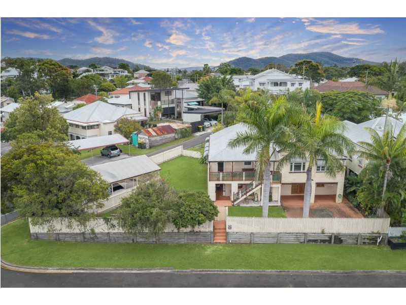 12 Hawthorn Terrace, Red Hill QLD 4059