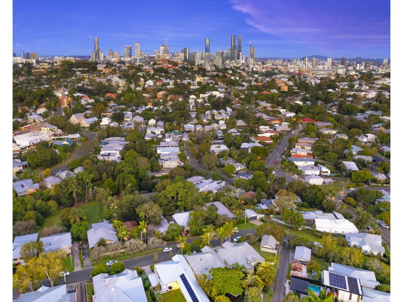 12 Hawthorn Terrace, Red Hill QLD 4059