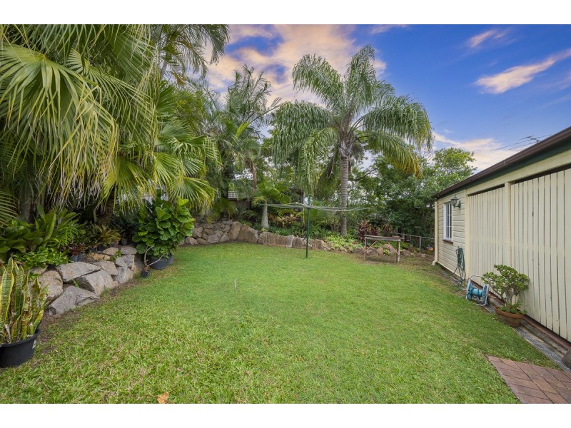 12 Hawthorn Terrace, Red Hill QLD 4059