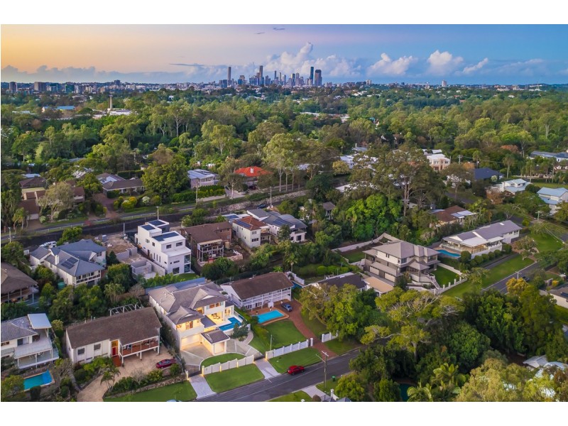 22 Glencairn Avenue, Indooroopilly QLD 4068