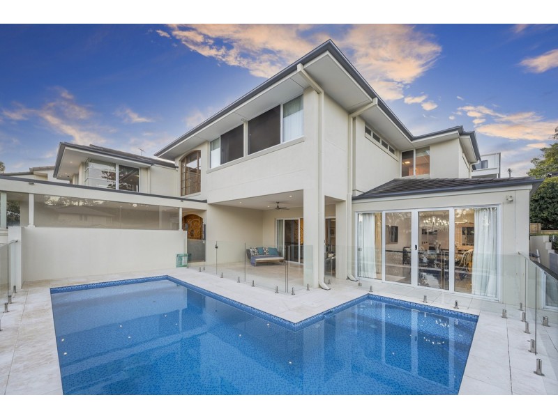 22 Glencairn Avenue, Indooroopilly QLD 4068