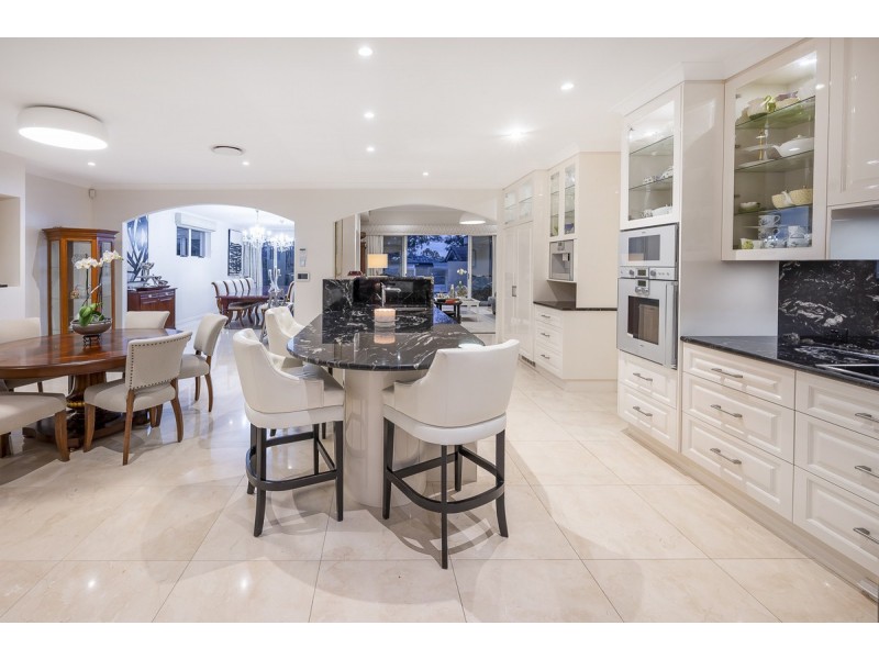 22 Glencairn Avenue, Indooroopilly QLD 4068