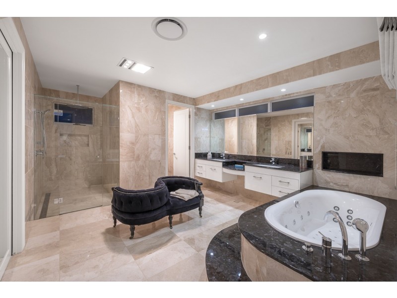 22 Glencairn Avenue, Indooroopilly QLD 4068