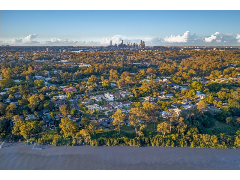 22 Glencairn Avenue, Indooroopilly QLD 4068