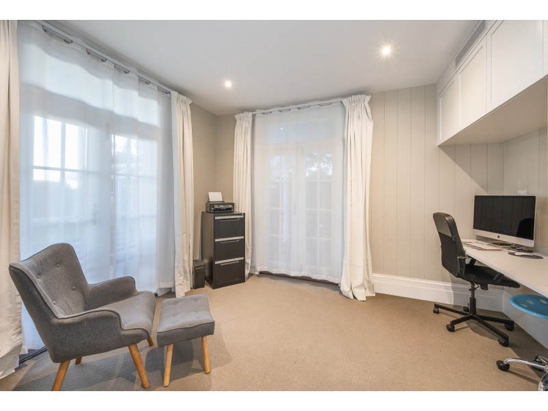 67 Gordon Street, Hendra QLD 4011