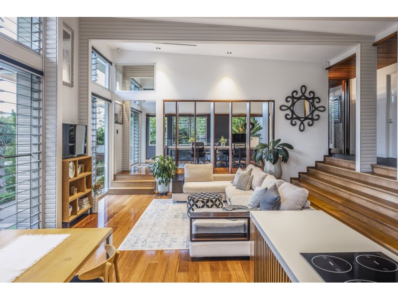 45 Royston Street, Brookfield QLD 4069