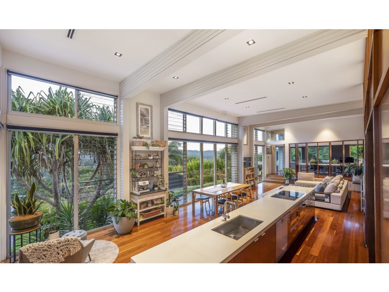 45 Royston Street, Brookfield QLD 4069