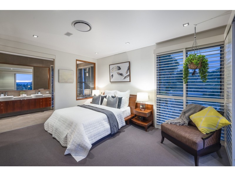 45 Royston Street, Brookfield QLD 4069