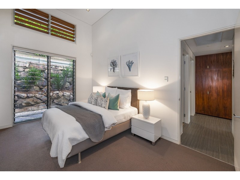 45 Royston Street, Brookfield QLD 4069