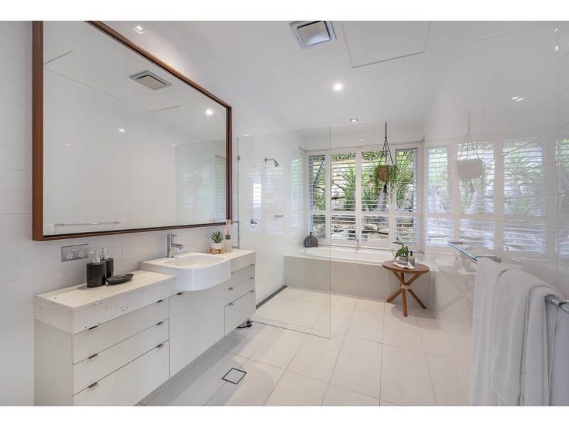 45 Royston Street, Brookfield QLD 4069