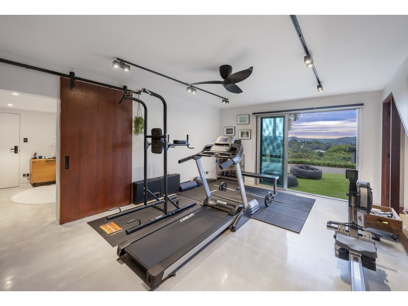 45 Royston Street, Brookfield QLD 4069