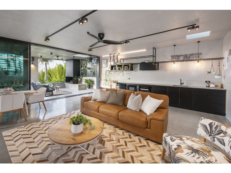 45 Royston Street, Brookfield QLD 4069