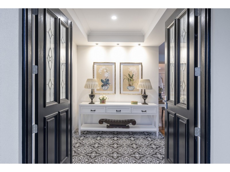 101 Hawken Drive, St Lucia QLD 4067
