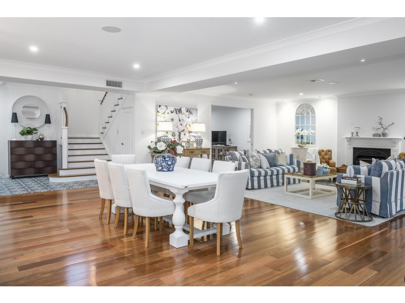 101 Hawken Drive, St Lucia QLD 4067