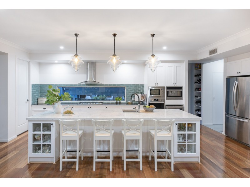 101 Hawken Drive, St Lucia QLD 4067