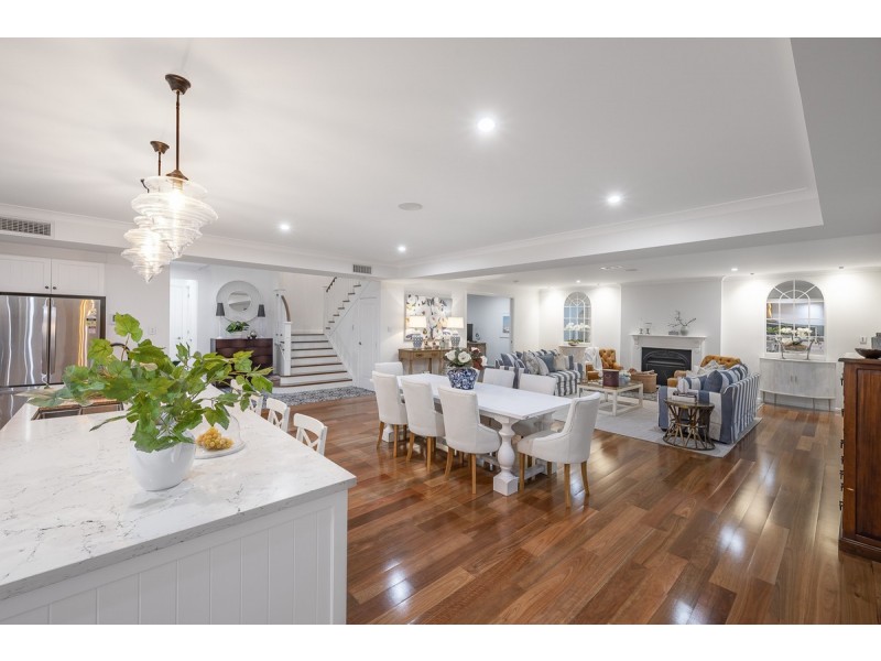101 Hawken Drive, St Lucia QLD 4067