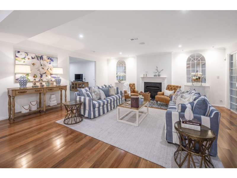101 Hawken Drive, St Lucia QLD 4067