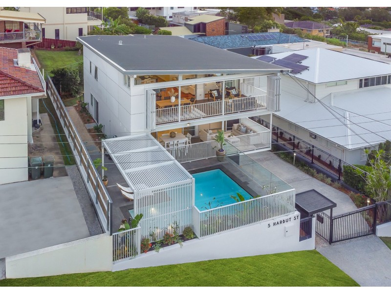5 Harbut Street, Holland Park West QLD 4121