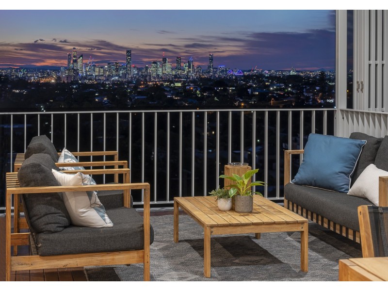 5 Harbut Street, Holland Park West QLD 4121