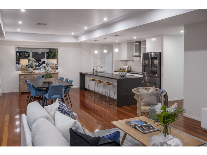 5 Harbut Street, Holland Park West QLD 4121