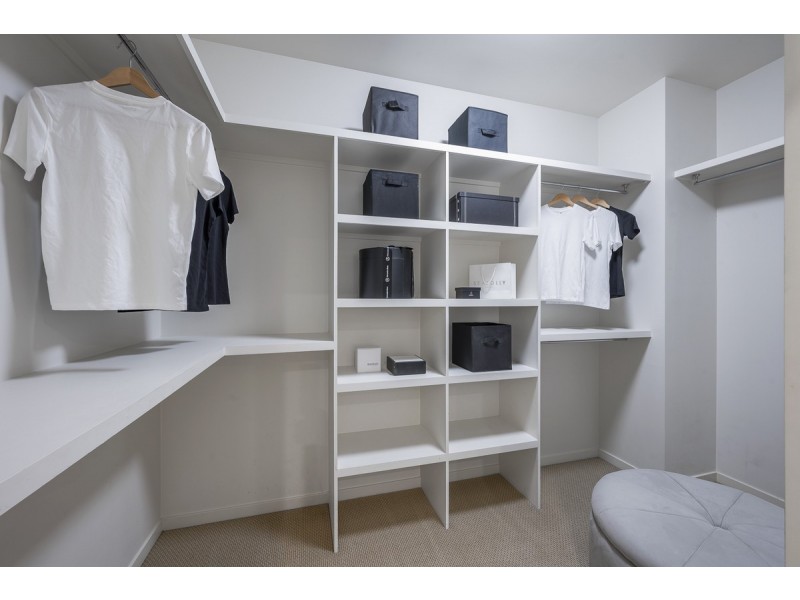 5 Harbut Street, Holland Park West QLD 4121