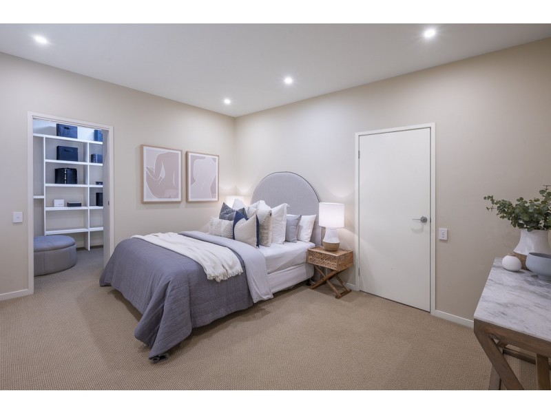 5 Harbut Street, Holland Park West QLD 4121