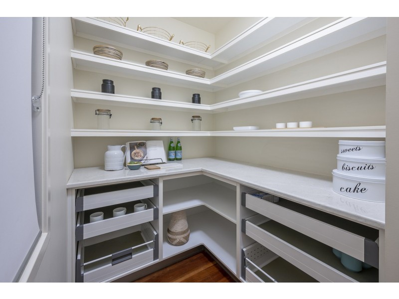 5 Harbut Street, Holland Park West QLD 4121