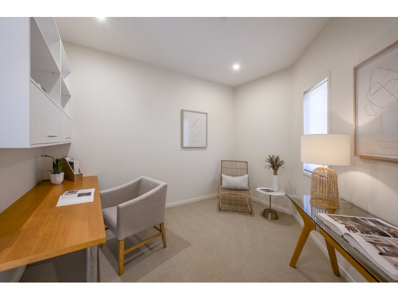 5 Harbut Street, Holland Park West QLD 4121