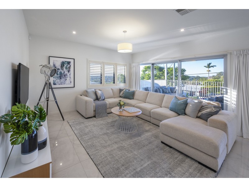 5 Harbut Street, Holland Park West QLD 4121