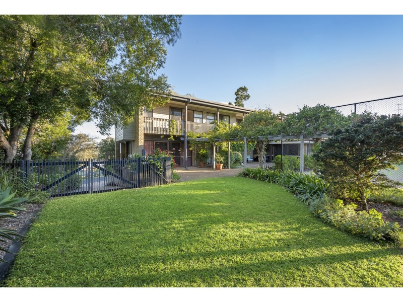 17 Glencairn Avenue, Indooroopilly QLD 4068